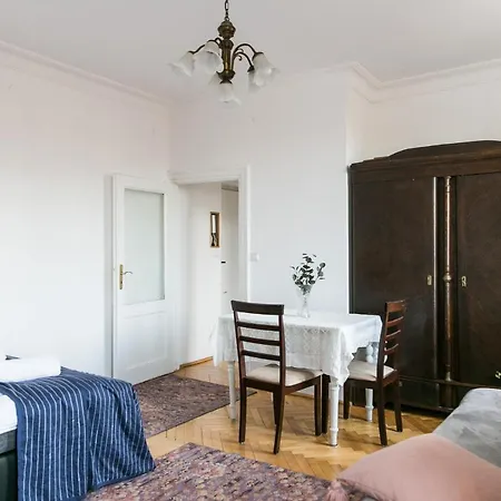 Gloria Ii Old Town Apartment *
