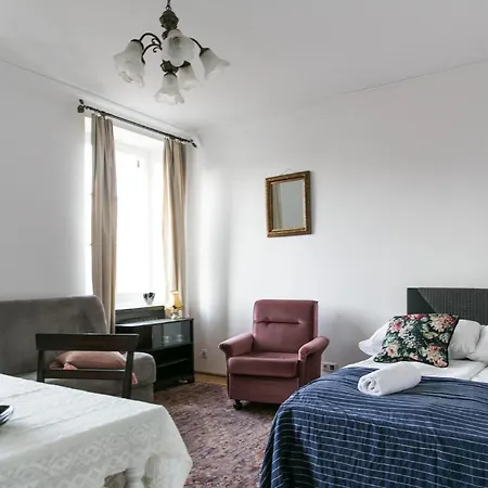 Gloria Ii Old Town Apartment