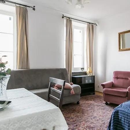 Gloria Ii Old Town Apartment